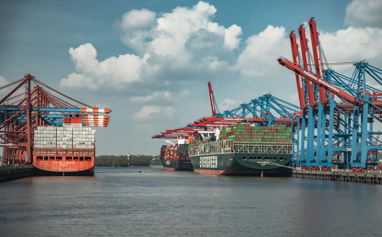Zollabfertigung von Maschinenhandel Hamburg Unternehmergesellschaft